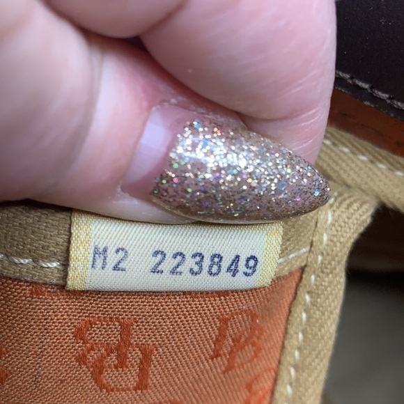 Dooney and Bourke Signature Tote orange - Picture 9 of 9